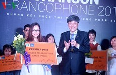 Entregan en Vietnam premios de concurso de canto en francés 