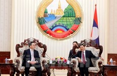 Visita Laos delegación de alto nivel de Hanoi