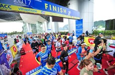 Miles de atletas participan en concurso internacional de maratón en Ciudad Ho Chi Minh