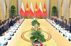 Presidente de Vietnam conversa en Hanoi con homólogo polaco