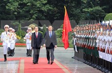 Presidente de Vietnam recibe en Hanoi a homólogo polaco 