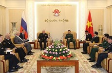 Vietnam y Rusia por fortalecer nexos entre fuerzas navales 