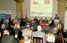 Buscan impulsar comercio e inversión entre Vietnam y República Checa