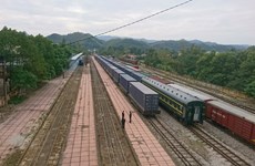 Inauguran servicio ferroviario de carga entre ciudades de Vietnam y China