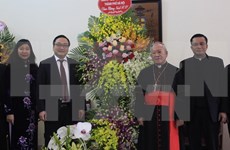 Líderes de Hanoi saludan a comunidad católica por Navidad