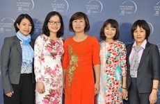 Científicas vietnamitas reciben premios L’Oreal-UNESCO 2017 a Mujeres en Ciencia