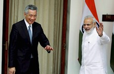 Dirigentes de India y Singapur debaten cooperación económica
