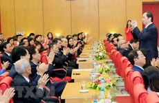 Presidente vietnamita insta a desarrollar modernas técnicas de salud
