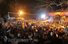 Miles de personas participan en Festival de Sello Real en Templo Tran