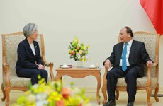 Premier vietnamita insta a fortalecer cooperación económica con Sudcorea 