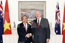 Premier vietnamita dialoga con Gobernador General de Australia