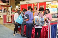 Pabellón de Vietnam atrae a más de mil visitantes en feria de turismo en Ottawa 