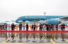 Nguyen Phu Trong asiste a ceremonia de transferencia de aviones a Vietnam Airlines en Francia