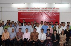 Vietnam respalda a periodistas laosianos en mejorar habilidades profesionales 