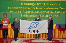 Vietnam entrega presidencia del Foro Parlamentario de Asia- Pacífico a Camboya