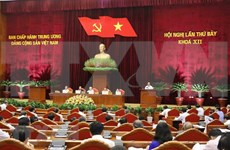 Comité Central del Partido Comunista de Vietnam prosigue análisis de labores de los cuadros 