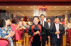 Presidenta parlamentaria felicita éxitos de científicos vietnamitas 