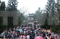 Más de un millón de excursionistas participan a los festejos de la Pagoda del Perfume