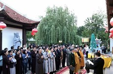 Comunidad de vietnamitas en Ucrania rinde homenaje a mártires nacionales