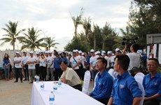 Lanzan campaña playa limpia en provincia vietnamita 