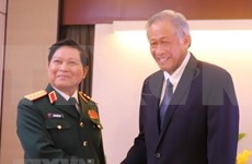 Vietnam robustece lazos en defensa con Nueva Zelanda, Reino Unido y Singapur 