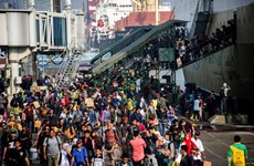 Fallecen al menos 13 personas al naufragar barco sobrecargado en Indonesia  