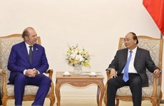 Premier vietnamita recibe al director general grupo italiano de seguros Generali