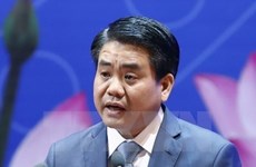 Dirigentes de localidades vietnamitas visitan Francia