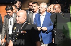 Asciende a 273 millones de dólares valor de bienes incautados en casas vinculadas a Najib Razak