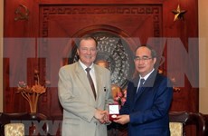Ciudad Ho Chi Minh y San Petersburgo impulsan cooperación bilateral