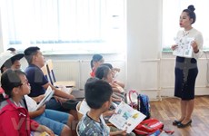 Abren curso de idioma vietnamita en República Checa