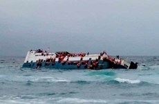 Al menos 29 muertos en naufragio en Indonesia