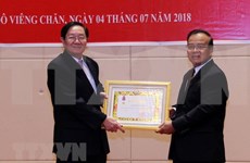 Dirigentes laosianos aprecian experiencias vietnamitas en gestión de funcionarios 