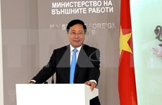 Continúa viceprimer ministro Pham Binh Minh su visita en Rumania