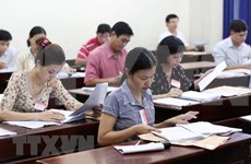 Ministro vietnamita exhorta a acelerar la recalificación del examen final de bachillerato 