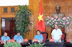 Premier vietnamita insta a sindicatos a prestar mayor atención a los trabajadores