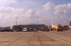 Gobierno de Vietnam pide acelerar proyectos de aeropuertos internacionales en el sur del país