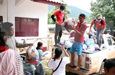Cruz Roja de Vietnam ayuda a víctimas del colapso de presa hidroeléctrica en Laos