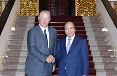 Premier vietnamita recibe a exvicepresidente estadounidense Al Gore 