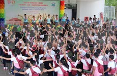 Campamento de verano fortalece amistad entre infantes de Vietnam, Laos y Camboya 