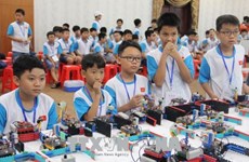 Cerca de 150 estudiantes vietnamitas participan en competencia robótica