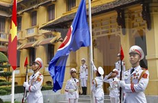 Celebran en Hanoi acto de izamiento de bandera de la ASEAN 