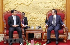 Delegación juvenil de China visita Vietnam
