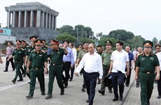 Premier inspecciona mantenimiento del Mausoleo del Presidente Ho Chi Minh