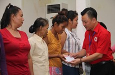 Hanoi brinda asistencia humanitaria a pobladores de Vientiane