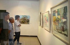 Intercambio cultural y exposición estrechan lazos entre artistas vietnamitas y extranjeros