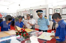 Exhiben documentos de prensa sobre Hoang Sa en ciudad central 