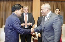 Capital vietnamita de Hanoi y ciudad Australia de Gold Coast fomentan nexos bilaterales