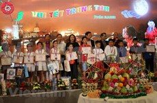 Comunidad vietnamita en República Checa celebra Festival de Medio Otoño