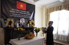 Continúan actividades de homenaje al presidente Tran Dai Quang en el exterior